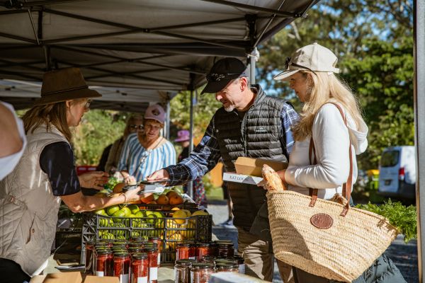 Eat Local Produce and Makers Market Scenic Rim Eat Local Month Weekend Itinerary 