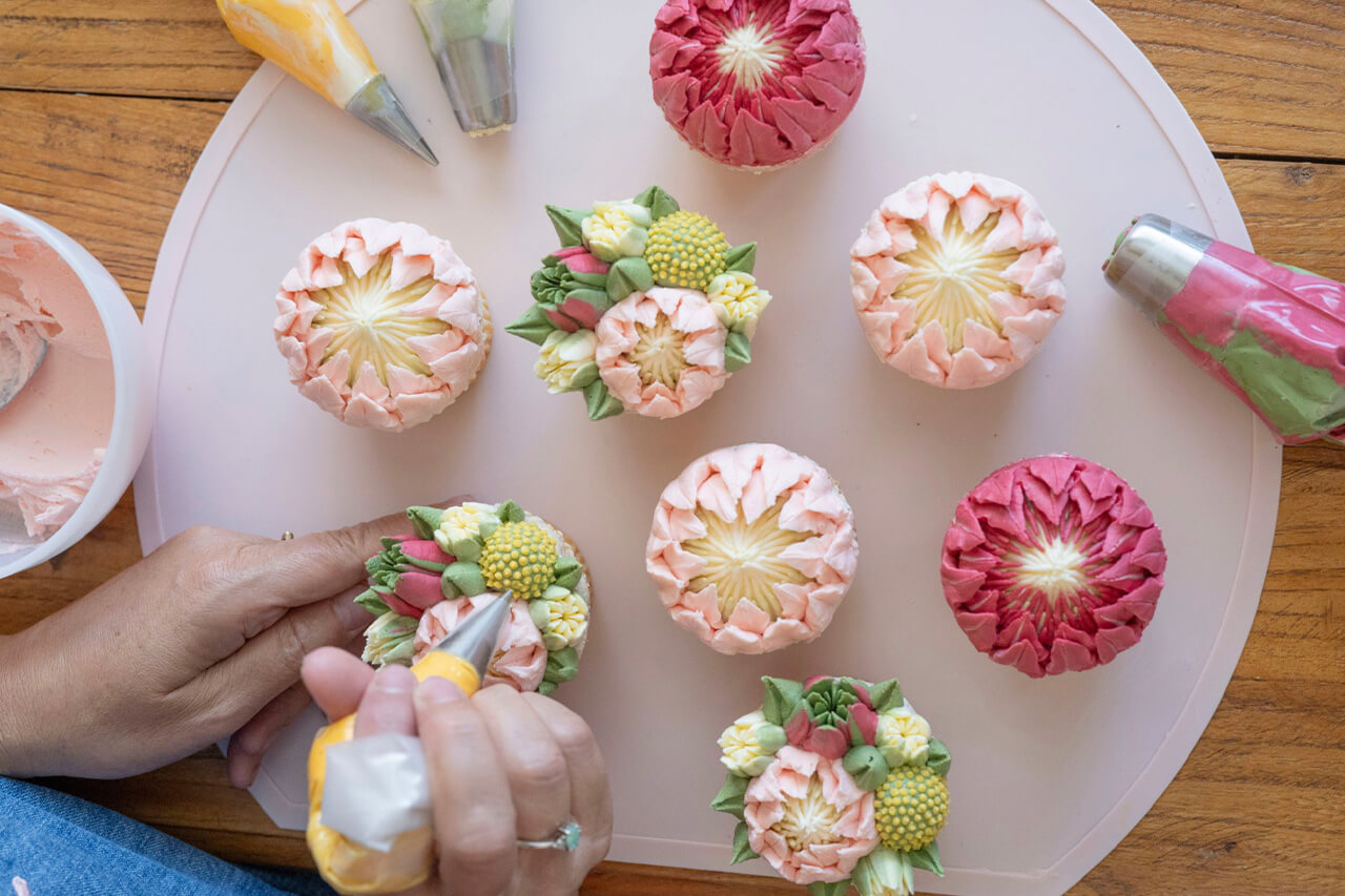 cupcake-bouquets-and-cocktails-eat-local-month